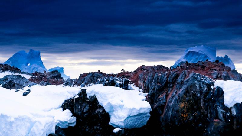 Lucas Huffman (CC0) A lonely Antartic landscape.