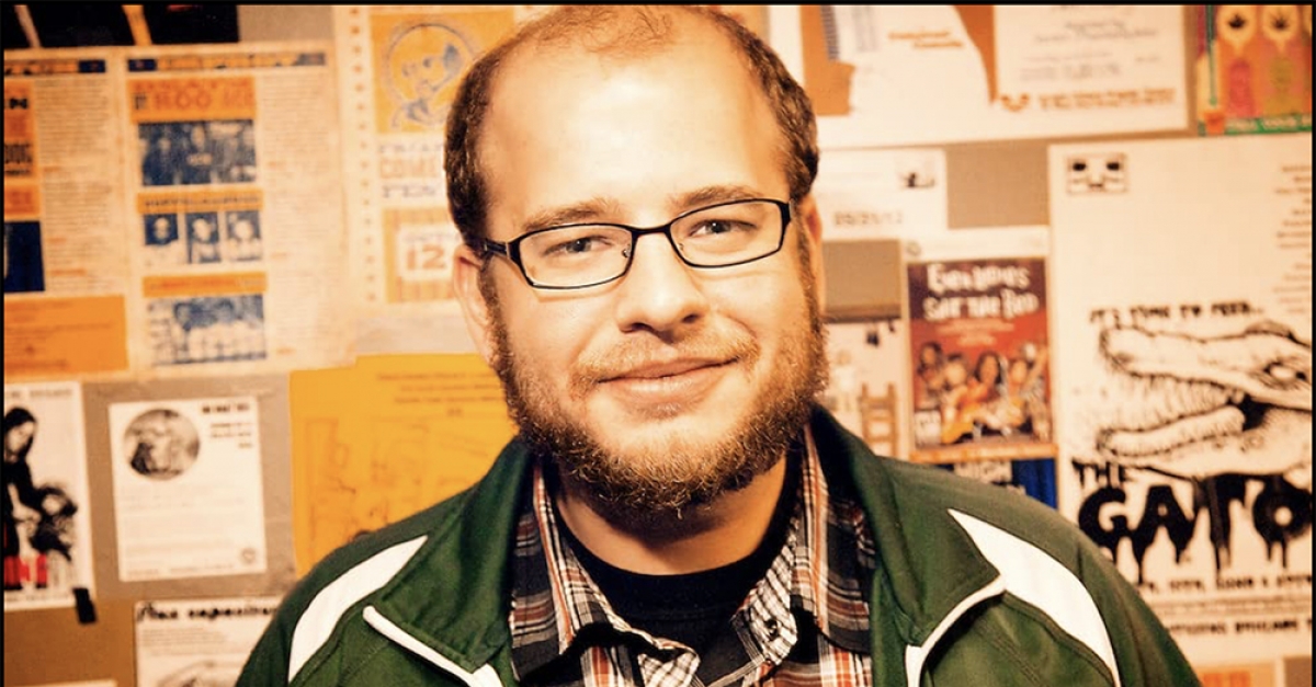 Mike wrote the. Майк рейсс симпсоны. Mike wrote the. Michael haughney writer. Современный писатель комедия.