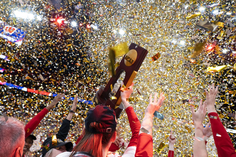 It S Been A Long Time Coming For Badger Nation Wisconsin Women S Volleyball Team Wins First National Title Wisconsin Public Radio