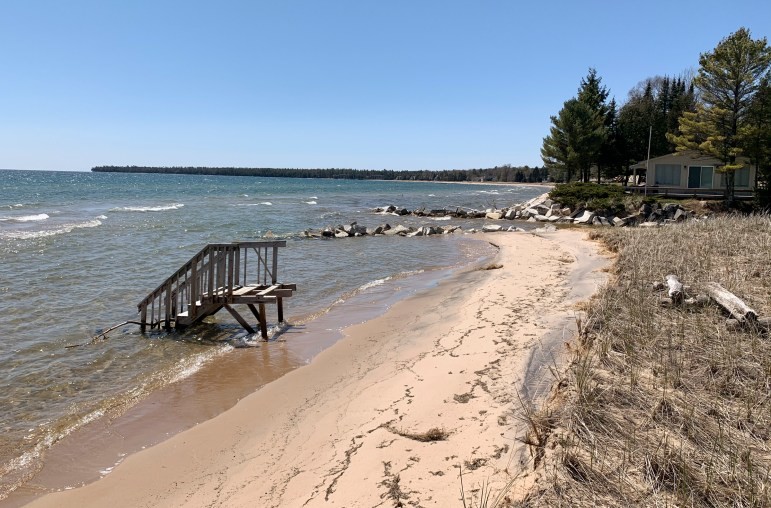 As Lake Michigan shoreline vanishes, Wisconsinites fight ...