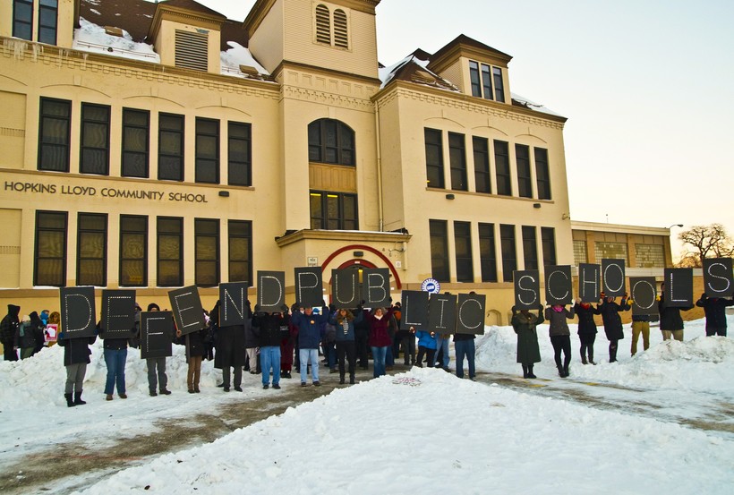 Milwaukee Teachers Union Decries Possibility Of Recovery School District Wisconsin Public Radio