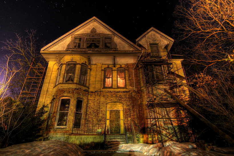 The Psychology Of What Makes Certain Houses So Creepy Wisconsin